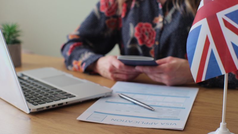 Quem pode solicitar o visto de trabalho na Inglaterra?
 Quem pode solicitar o visto de trabalho na Inglaterra?